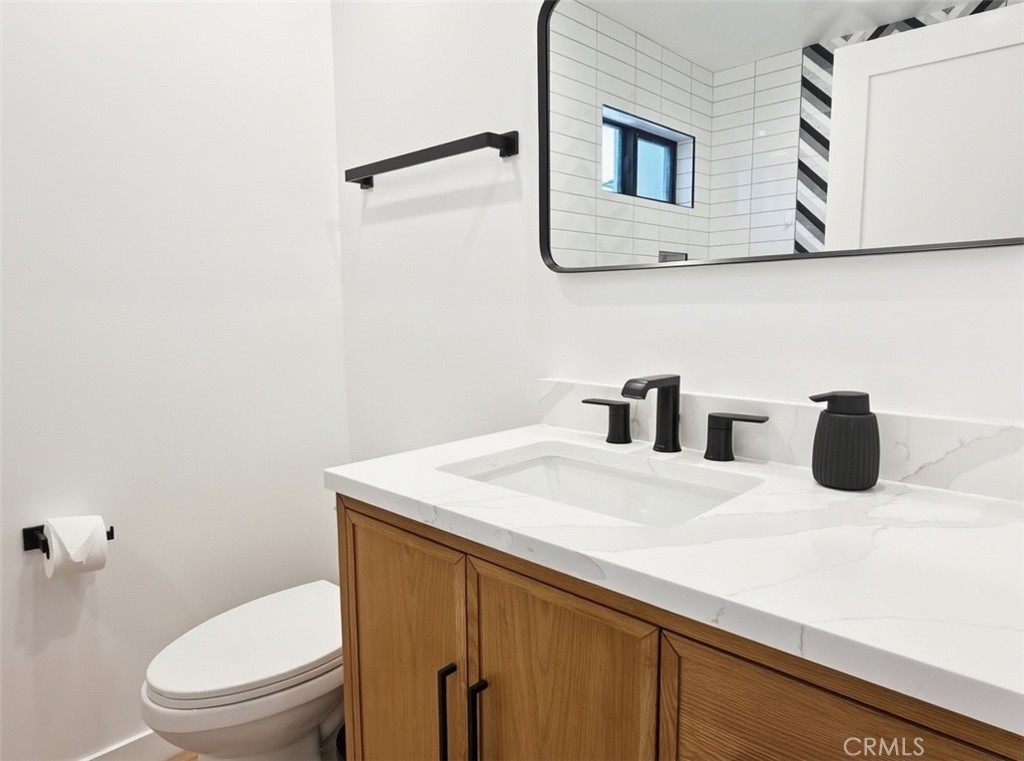 363 W Yorba Property Photo 15