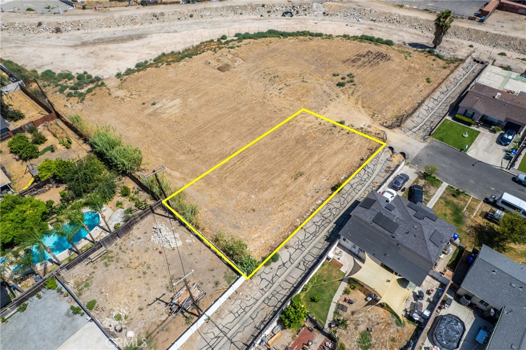 25604 Walker Property Photo 6
