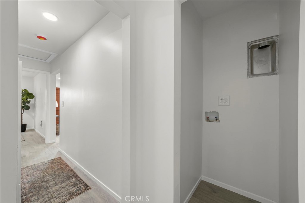 308 N Pasadena Avenue Property Photo 17