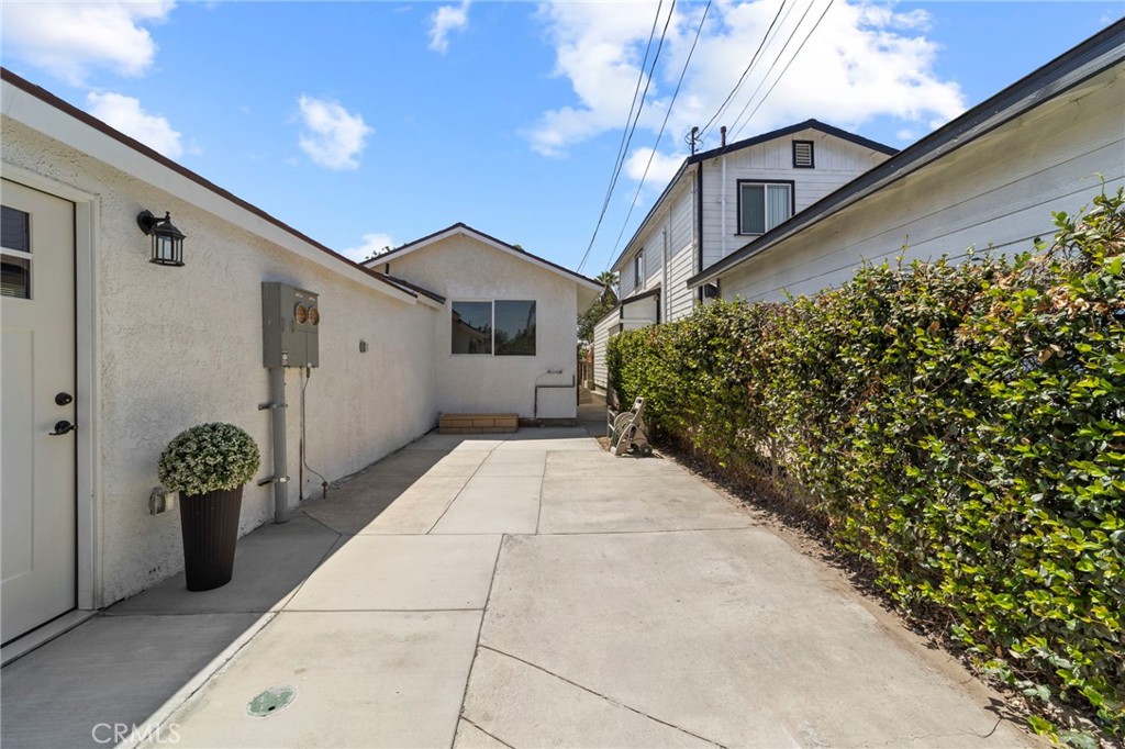 308 N Pasadena Avenue Property Photo 27