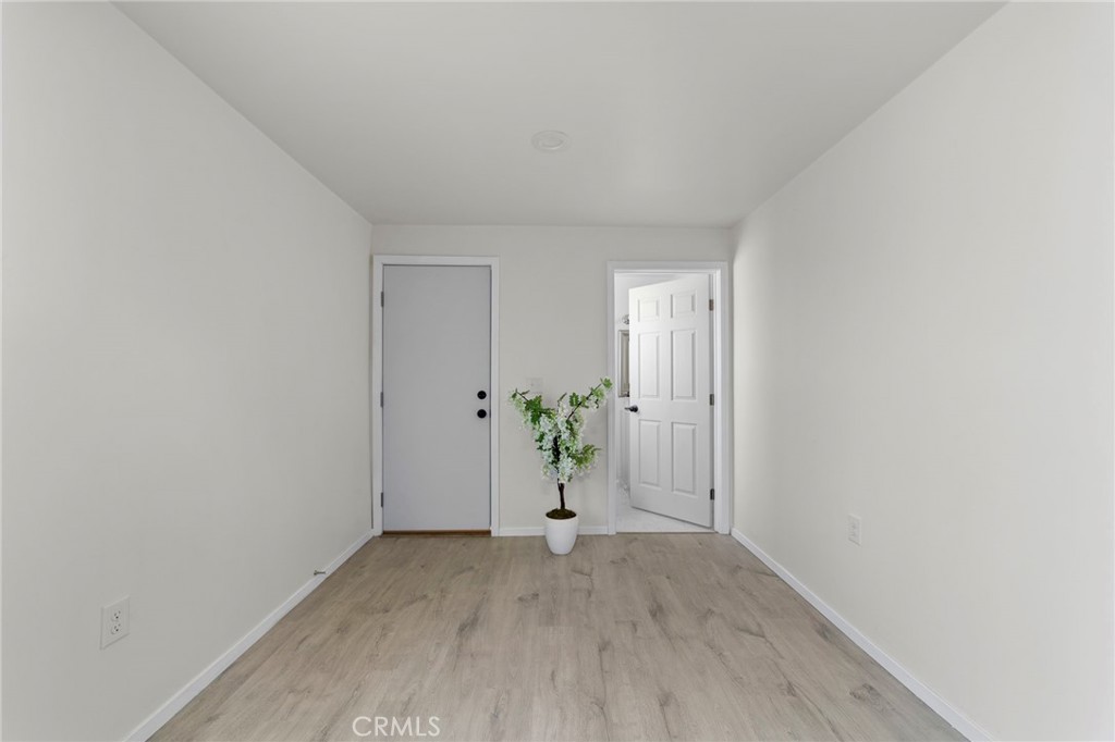 308 N Pasadena Avenue Property Photo 32