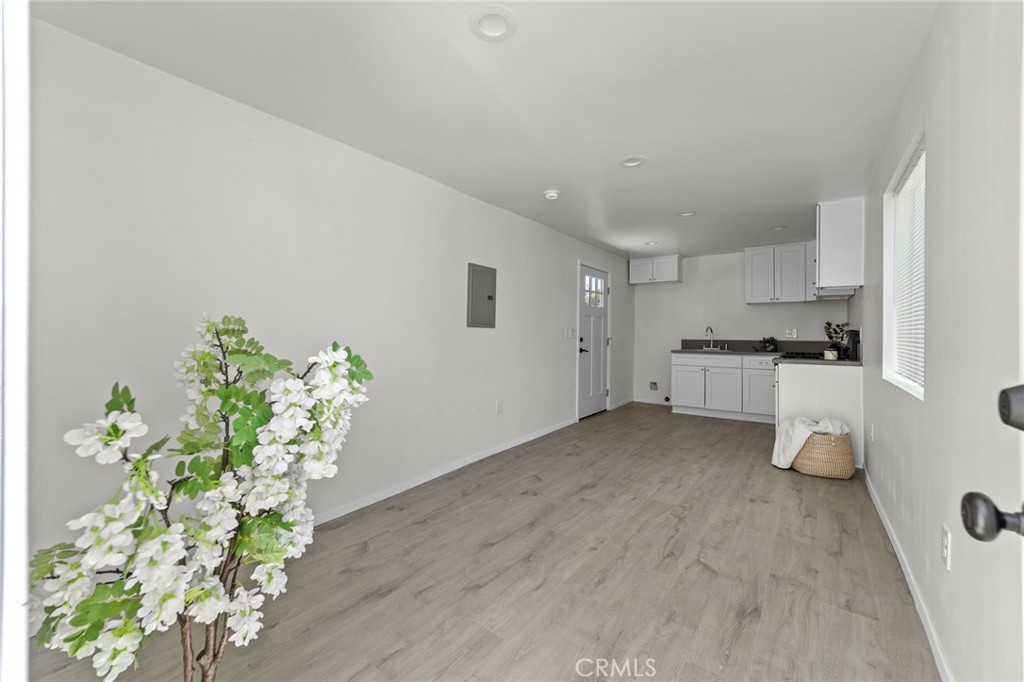 308 N Pasadena Avenue Property Photo 35