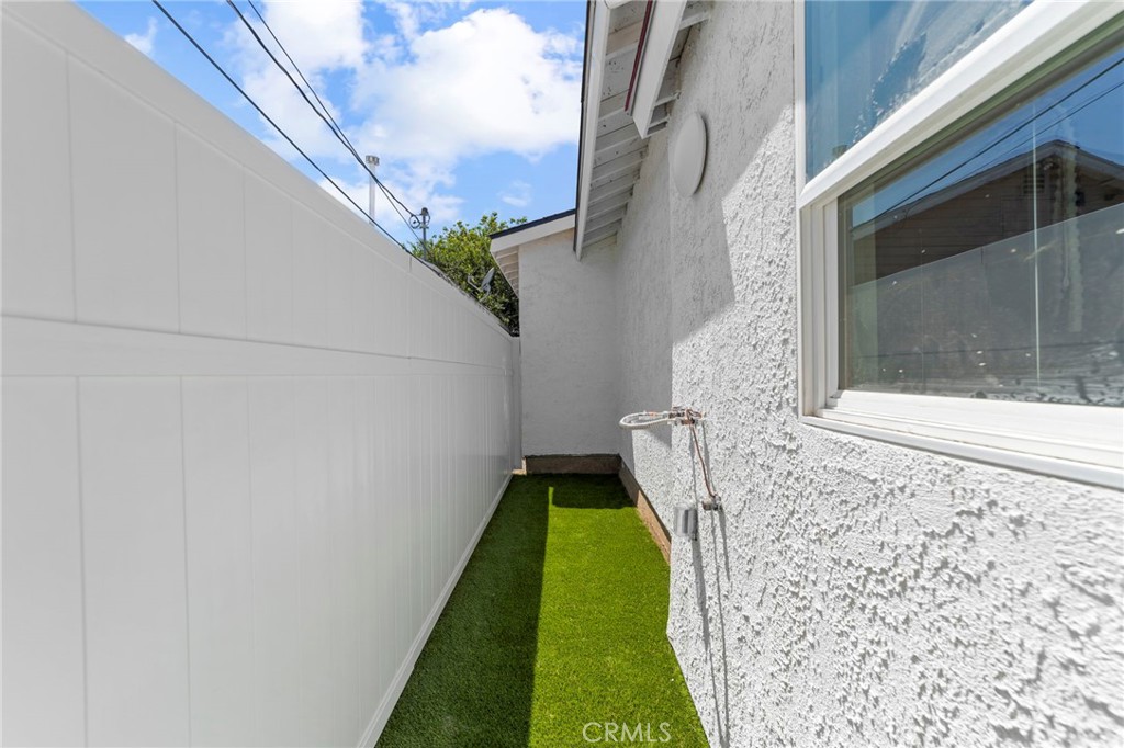 308 N Pasadena Avenue Property Photo 36