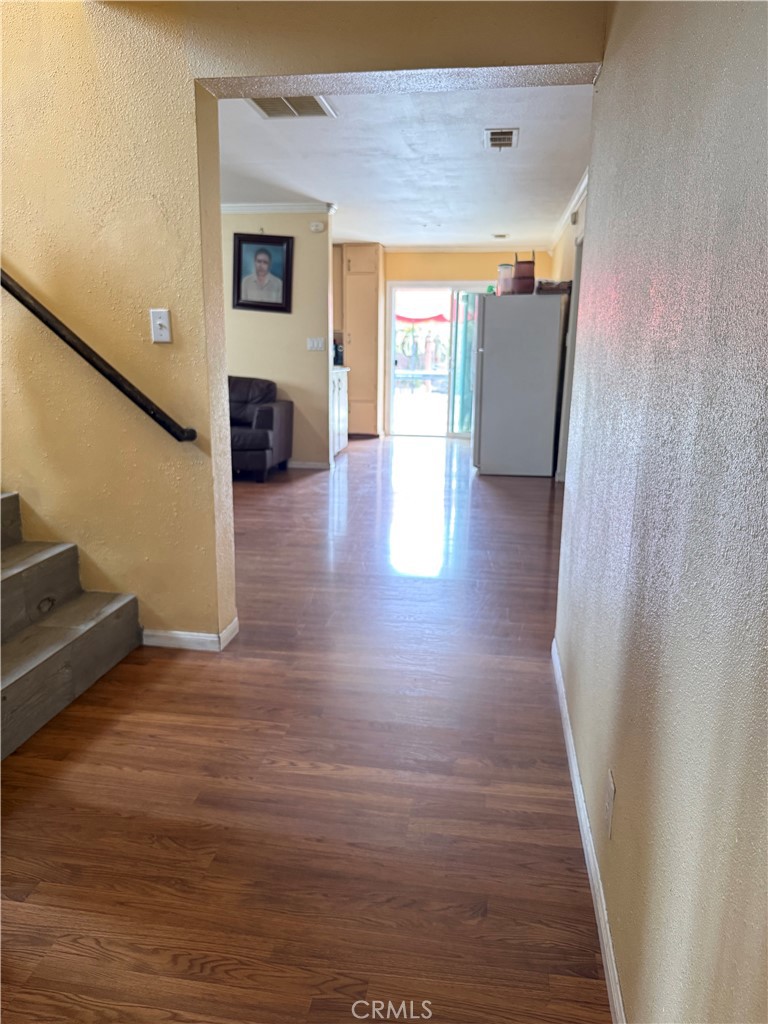 1855 N 7th Place Property Photo 5