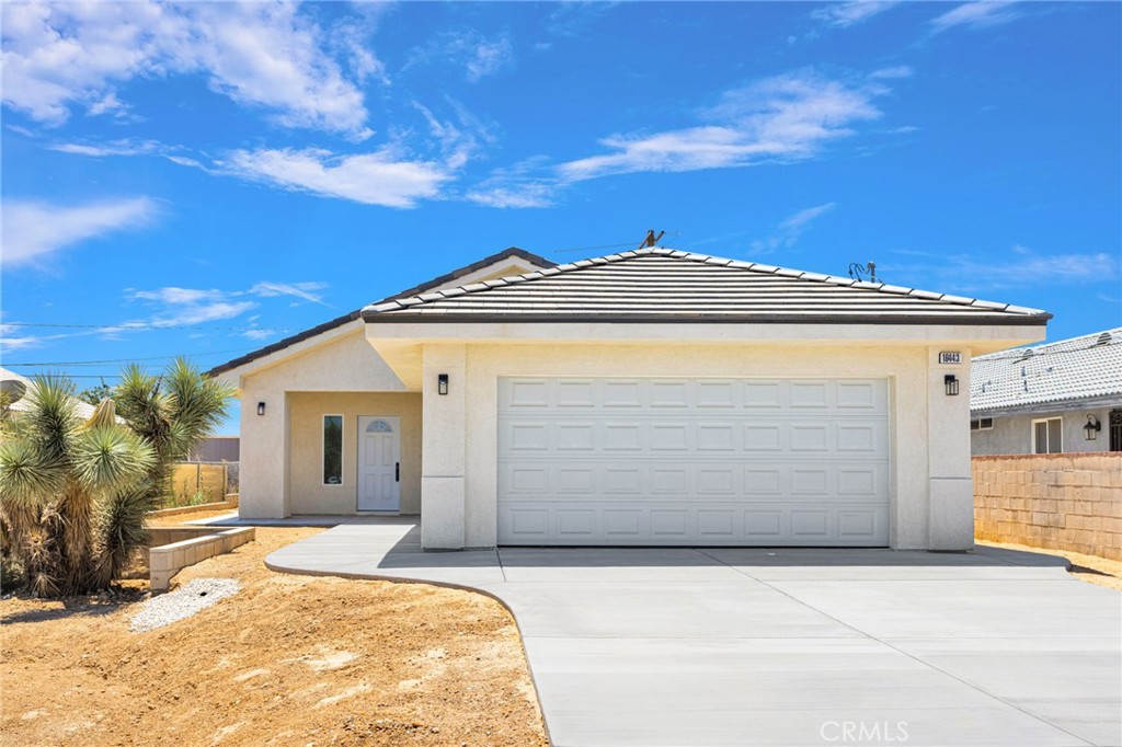 16443 Pine Street Property Photo 2