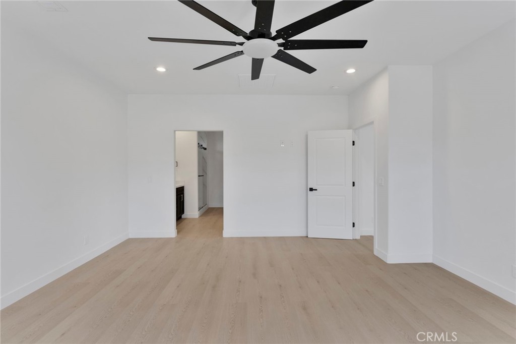 16443 Pine Street Property Photo 19