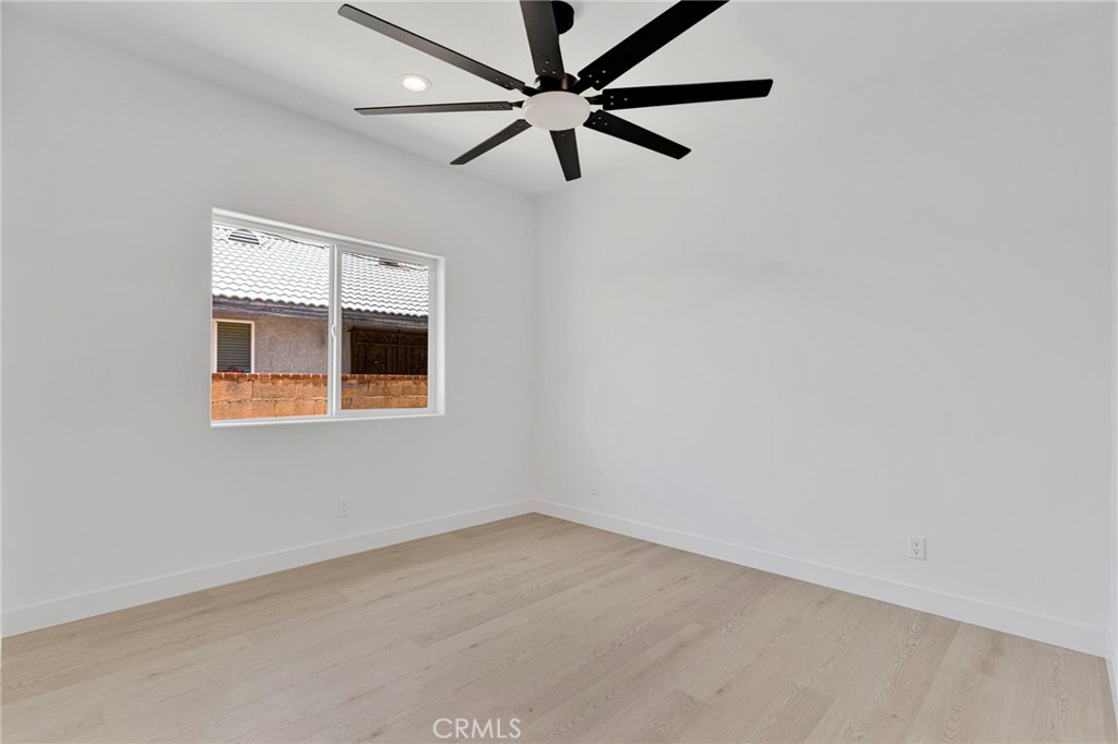 16443 Pine Street Property Photo 32