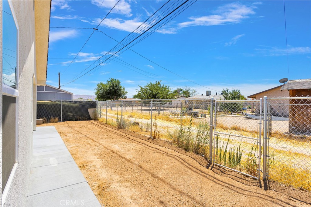 16443 Pine Street Property Photo 42