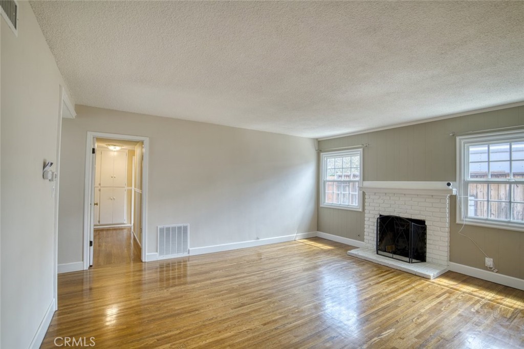 128 W Gaillard Street Property Photo 7