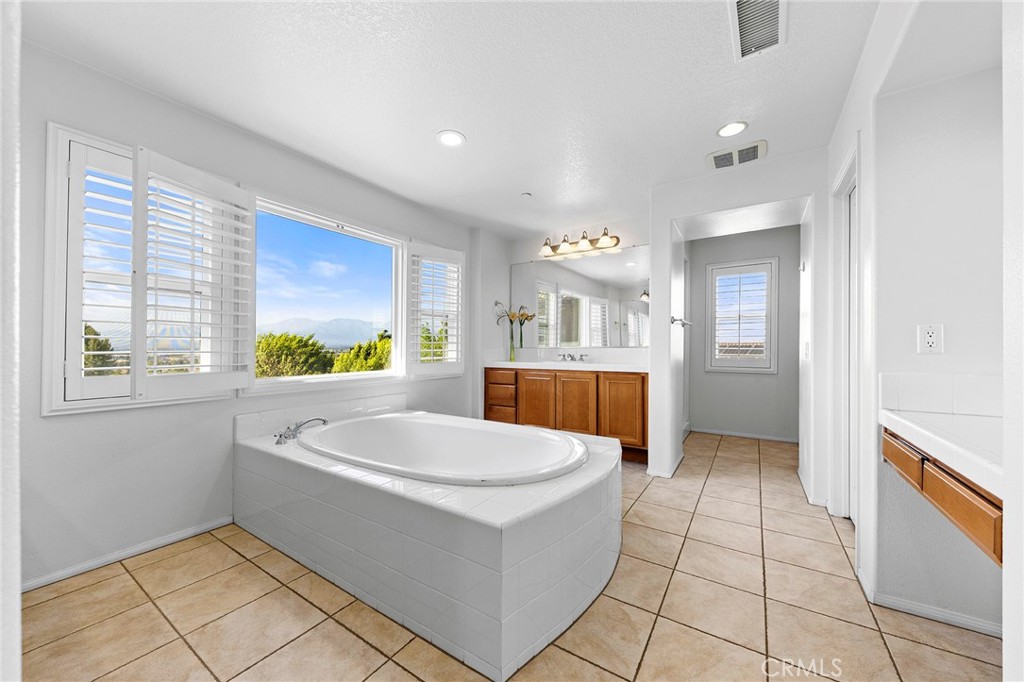 5128 Glenview Street Property Photo 39
