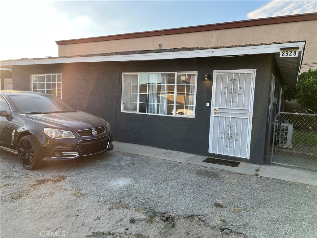 8928 Date Property Photo 1