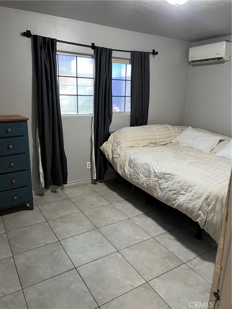 8928 Date Property Photo 18