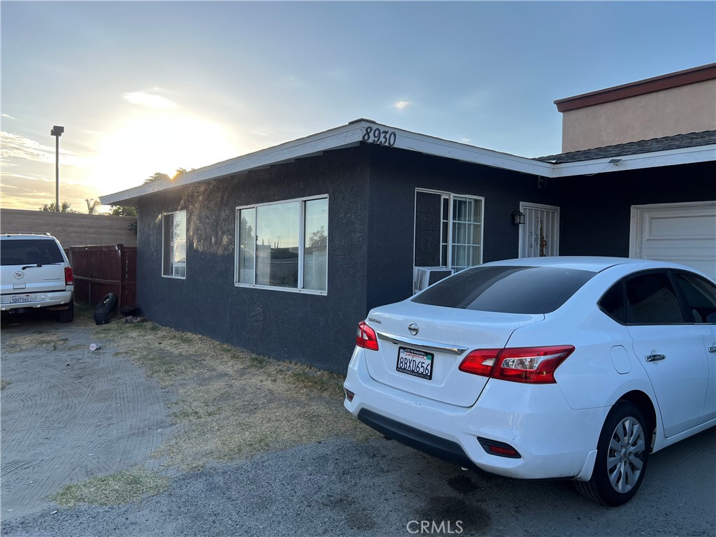 8928 Date Property Photo 26