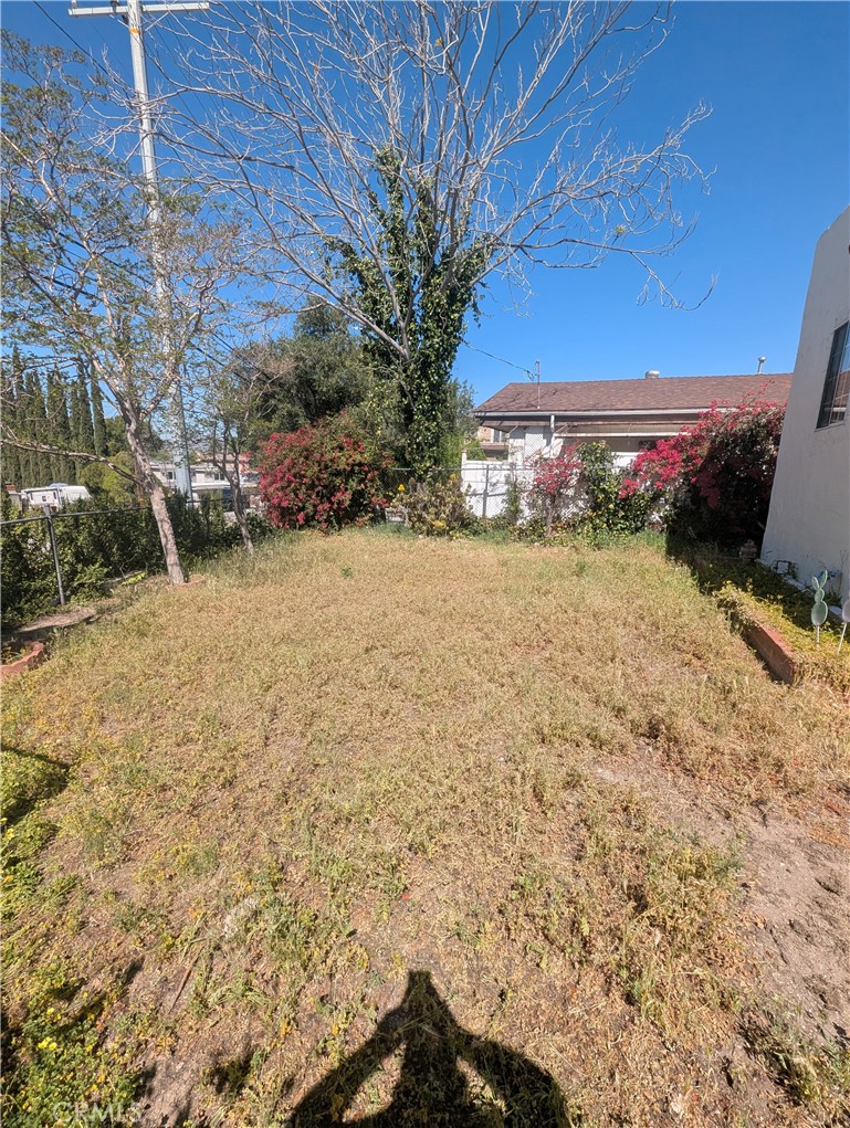 10370 Tujunga Cyn Blvd Property Photo 4