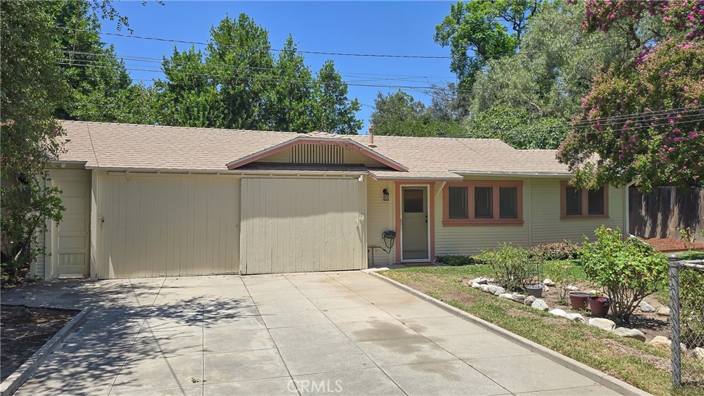 901 N Indian Hill Boulevard Property Photo 2