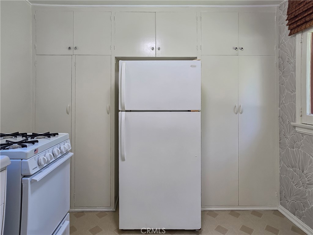 901 N Indian Hill Boulevard Property Photo 12