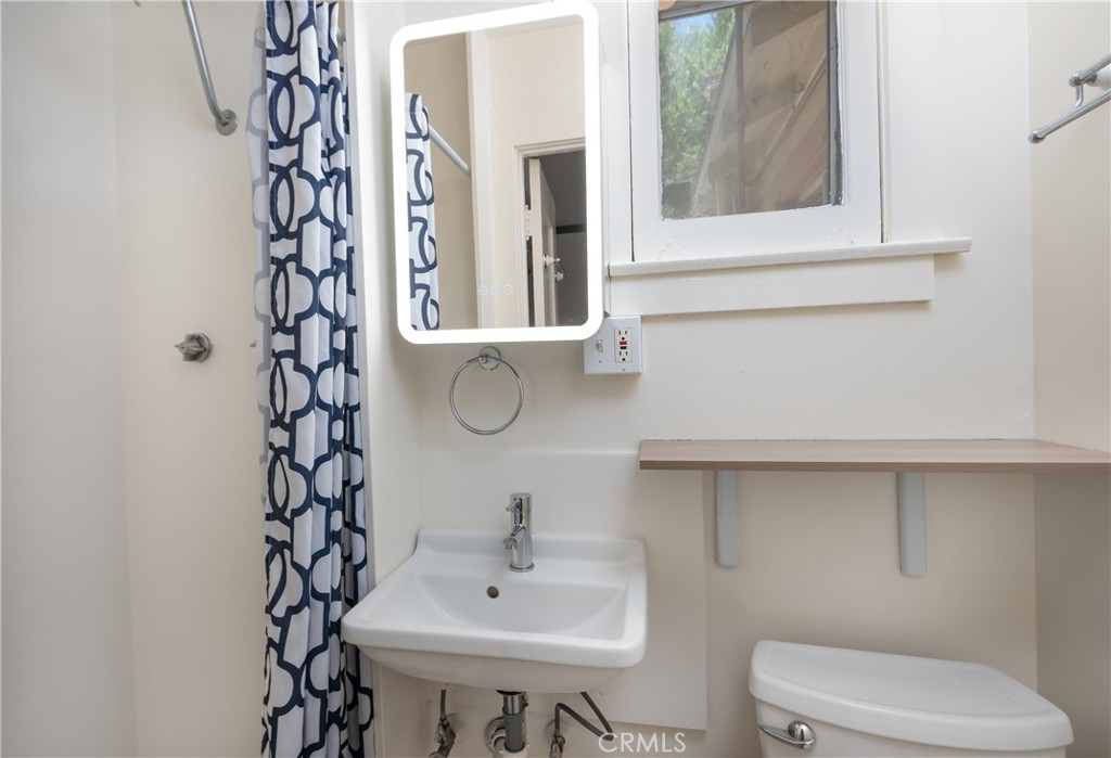 901 N Indian Hill Boulevard Property Photo 17