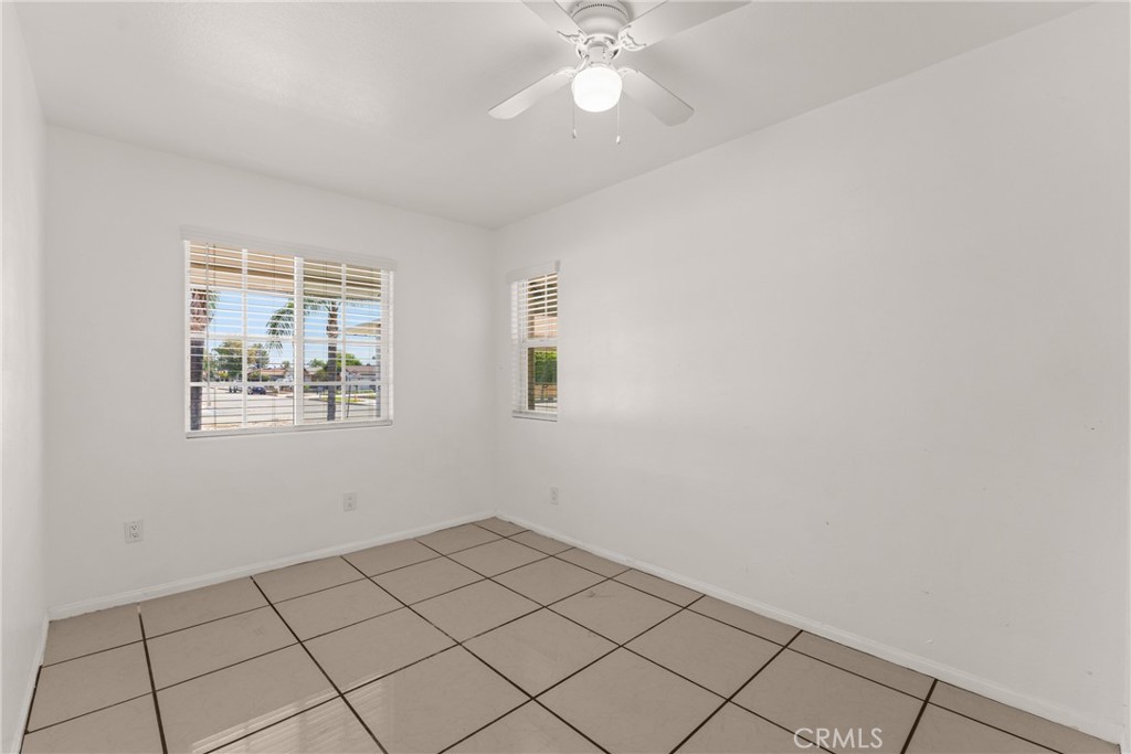 10674 Locust Property Photo 12