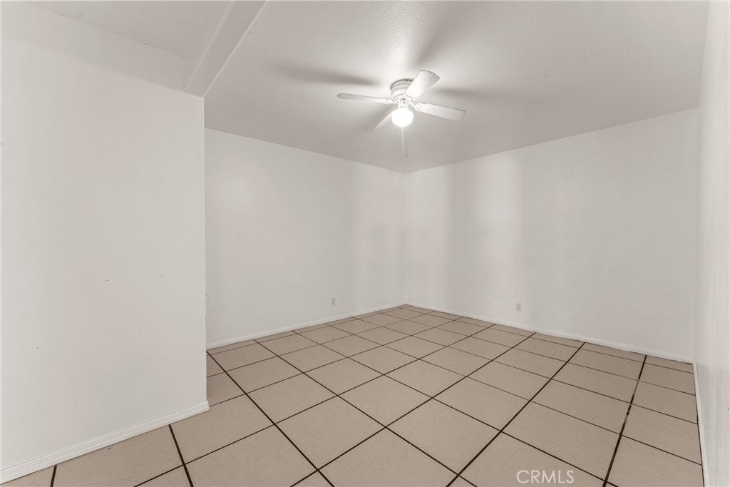 10674 Locust Property Photo 14
