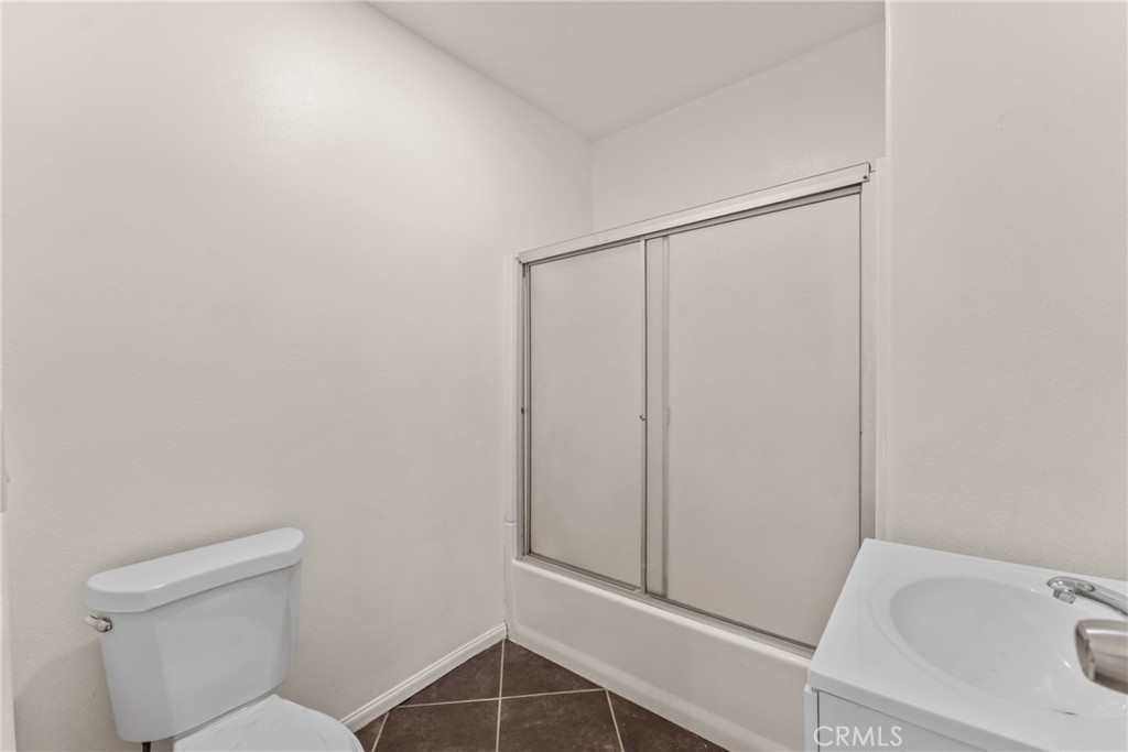 10674 Locust Property Photo 19