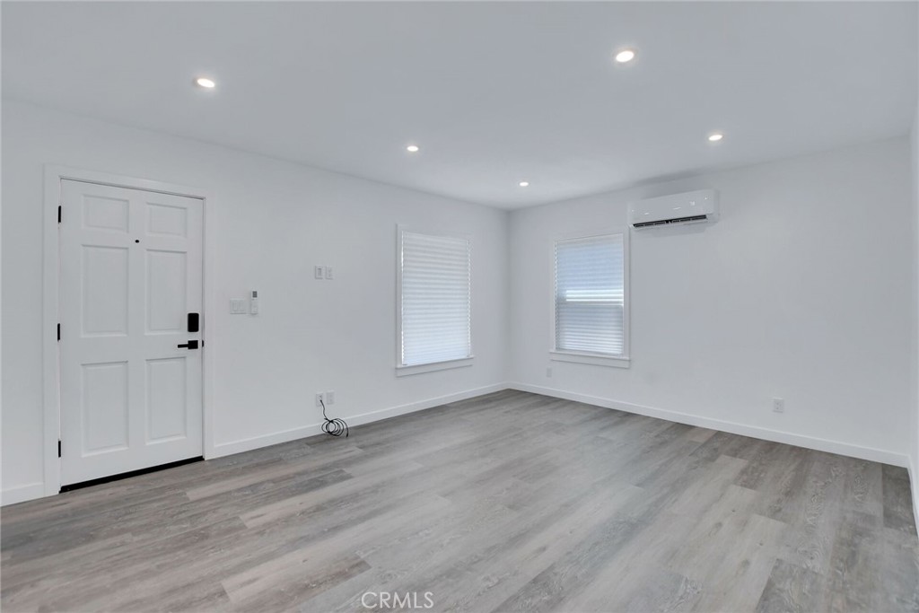 315 N San Jose Property Photo 9