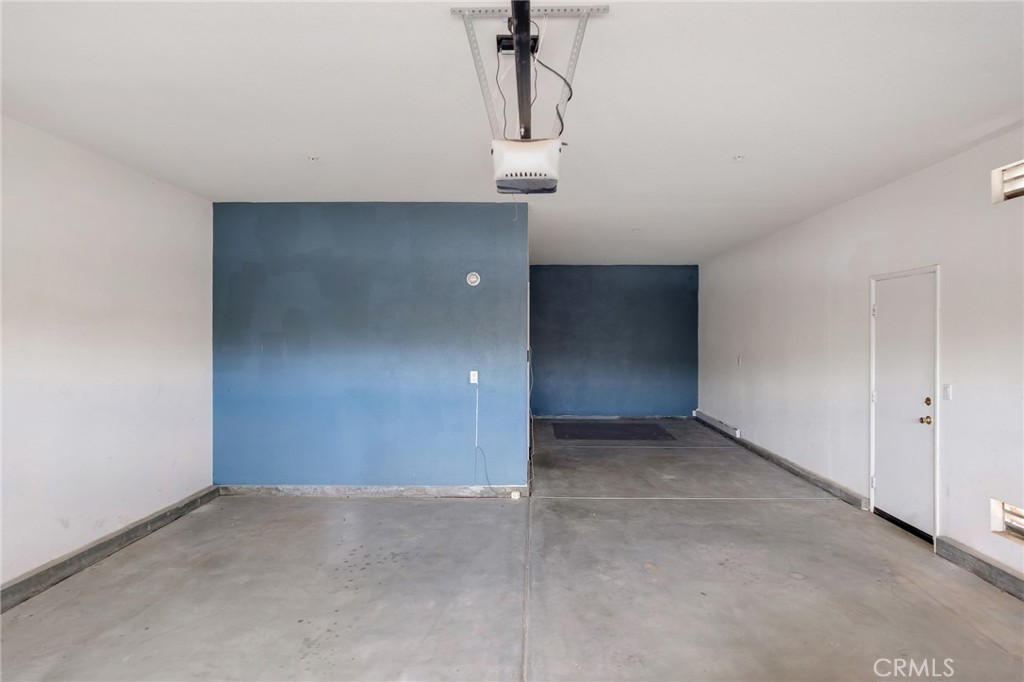 14262 Vincent Property Photo 5