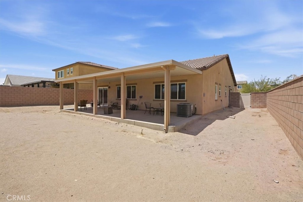 15563 San Francisco Property Photo 5