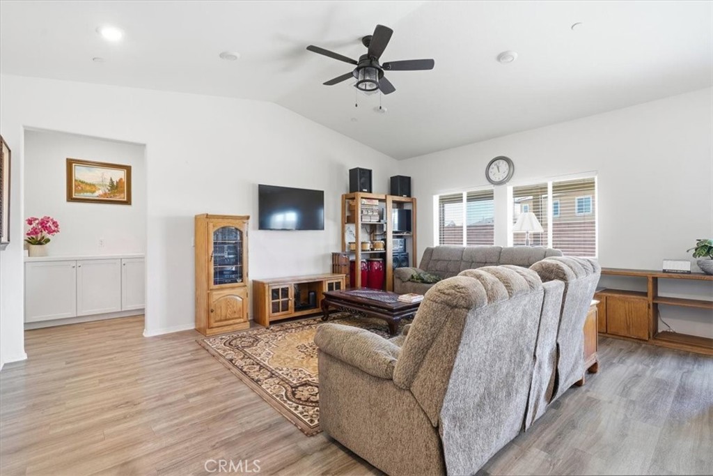 15563 San Francisco Property Photo 10