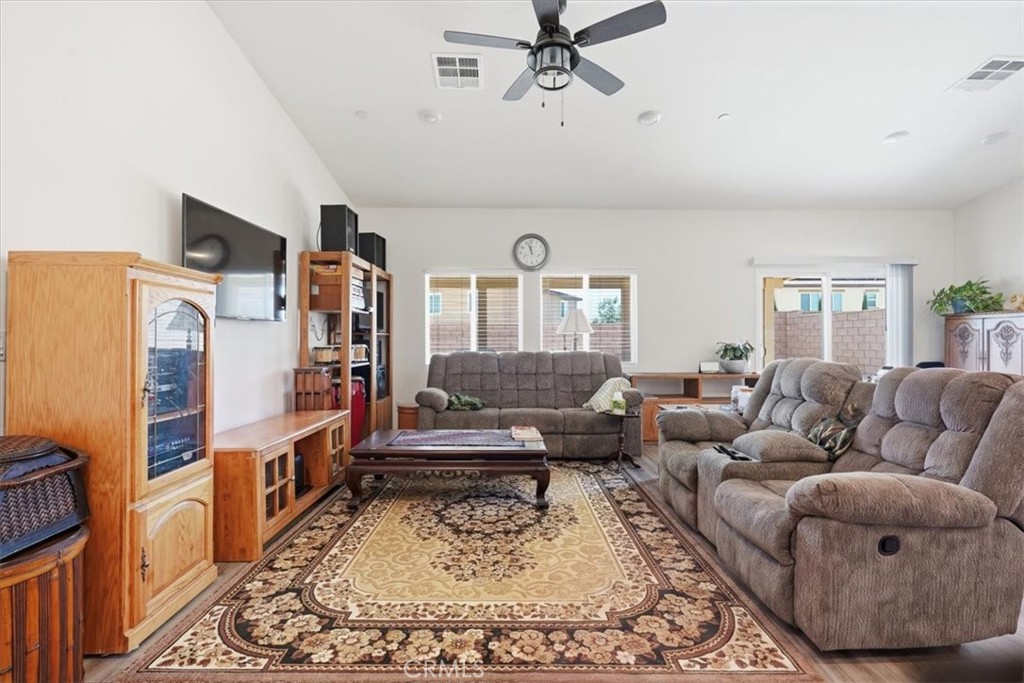 15563 San Francisco Property Photo 11
