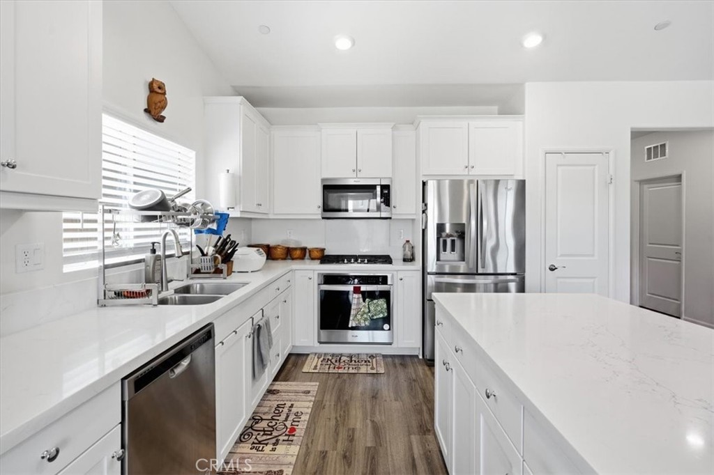 15563 San Francisco Property Photo 17