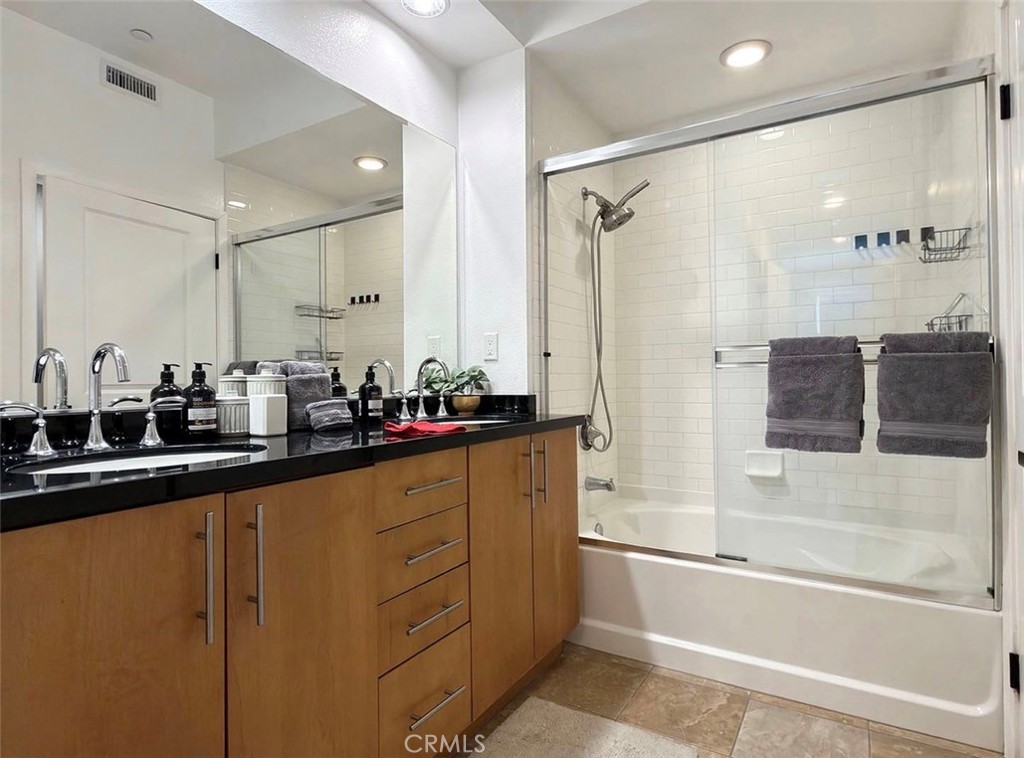 150 The Promenade N Property Photo 19