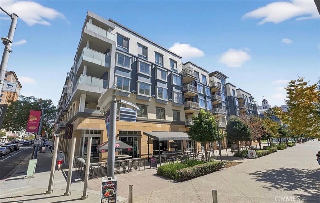 150 The Promenade N Property Photo 23