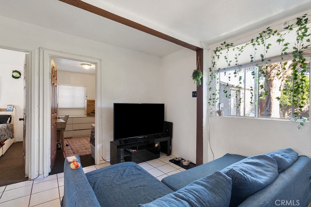 7032 Somerset Property Photo 7