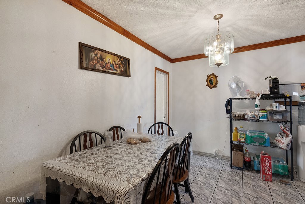 7032 Somerset Property Photo 8