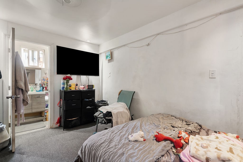 7032 Somerset Property Photo 17