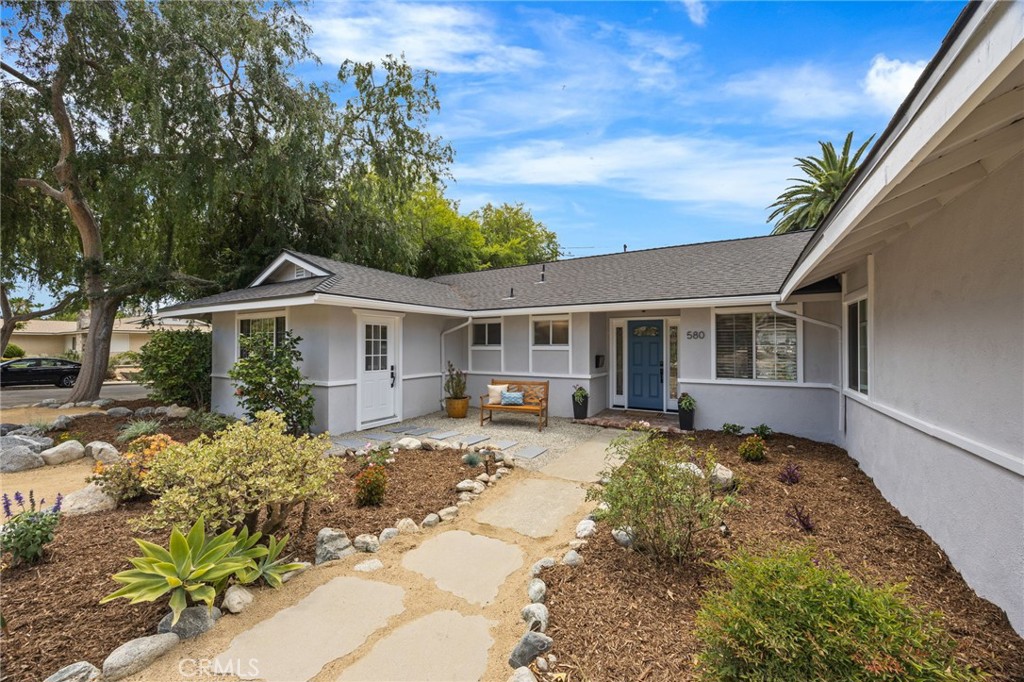580 Black Hills Drive Property Photo 4