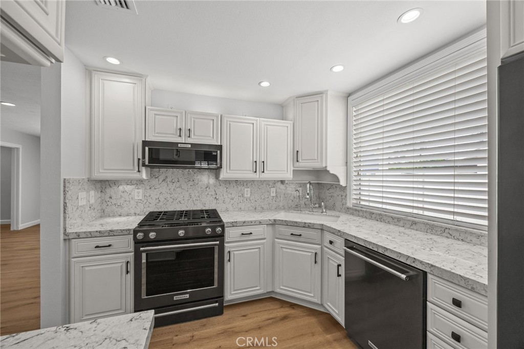 580 Black Hills Drive Property Photo 16