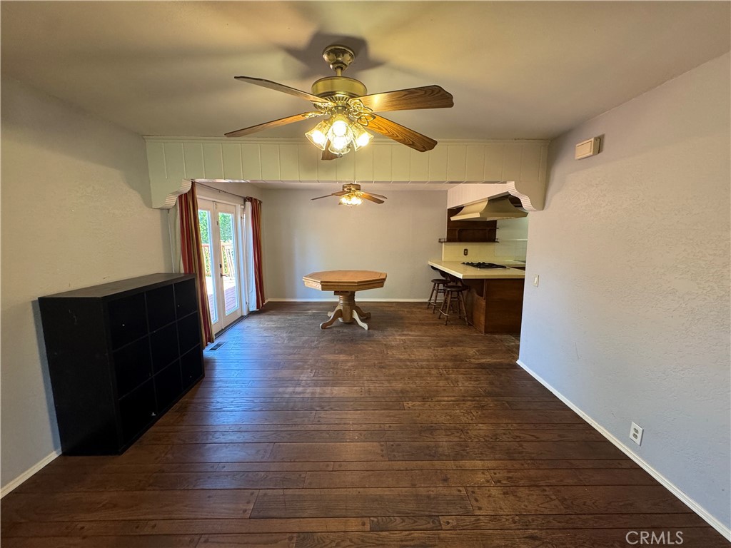21015 Cantel Property Photo 5
