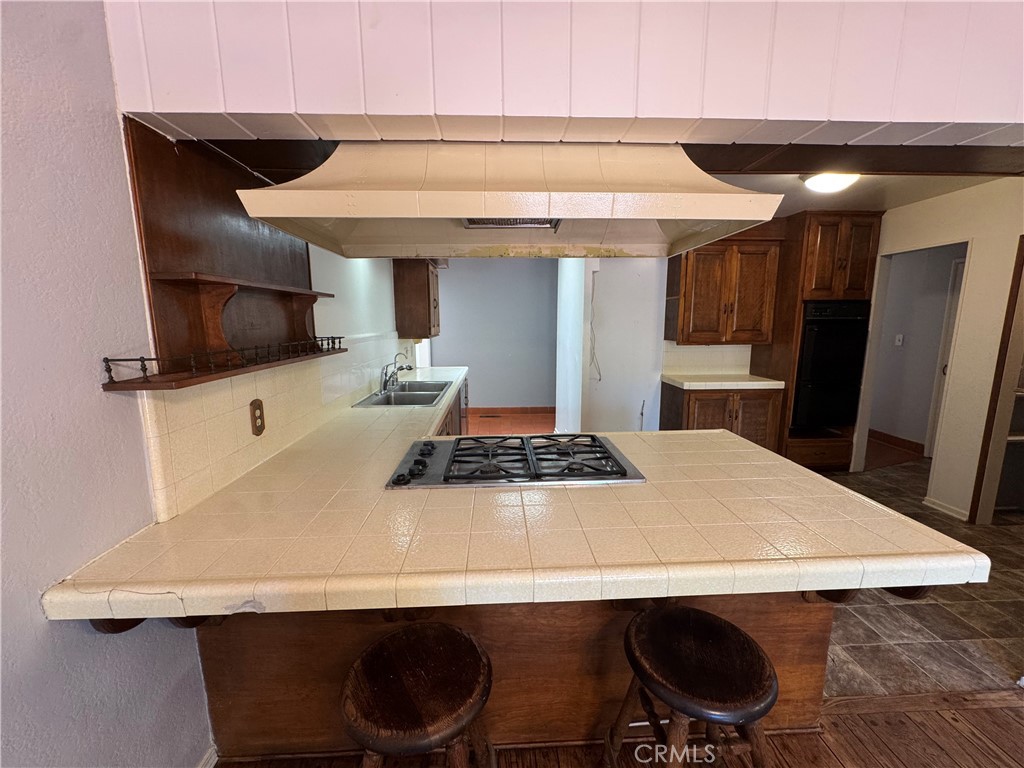 21015 Cantel Property Photo 6