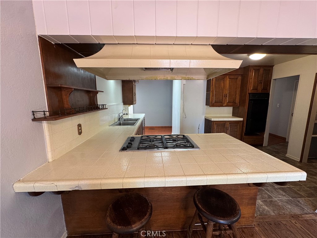 21015 Cantel Property Photo 6