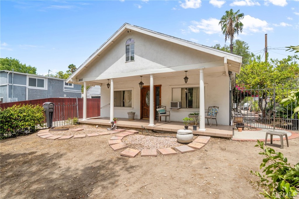 1493 Whitefield Property Photo 5