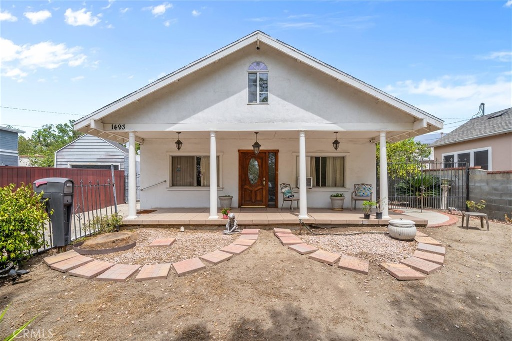 1493 Whitefield Property Photo 6