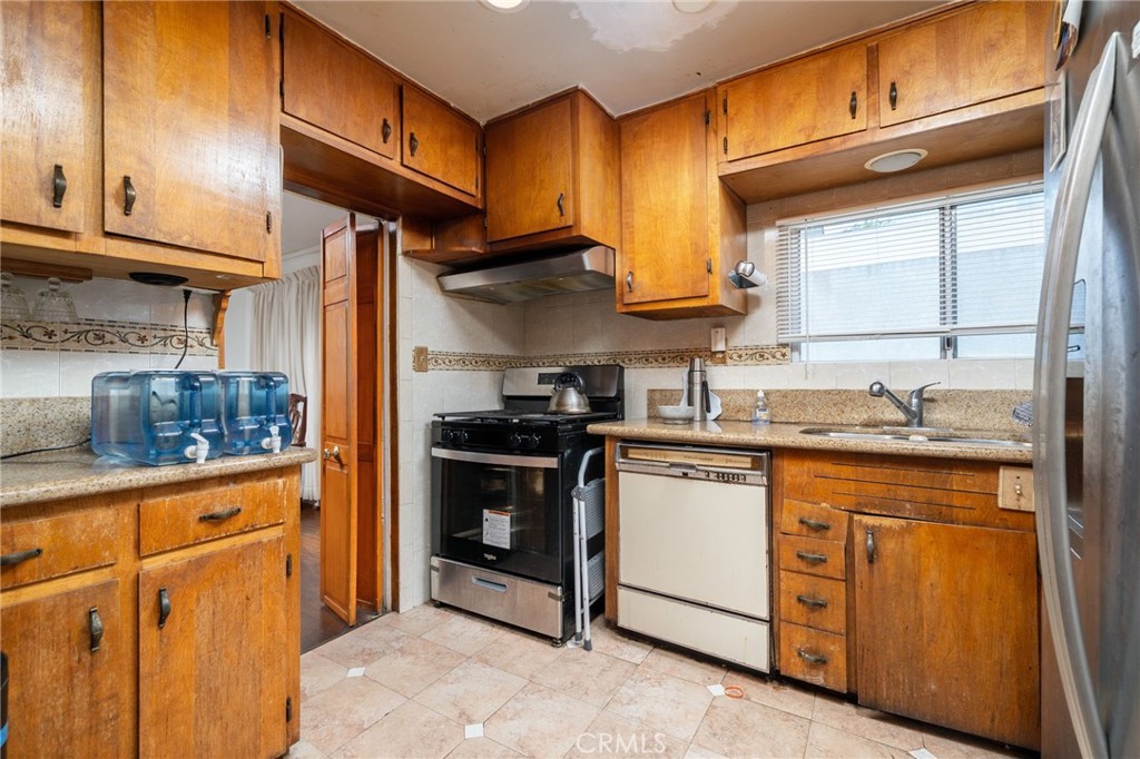 1493 Whitefield Property Photo 14