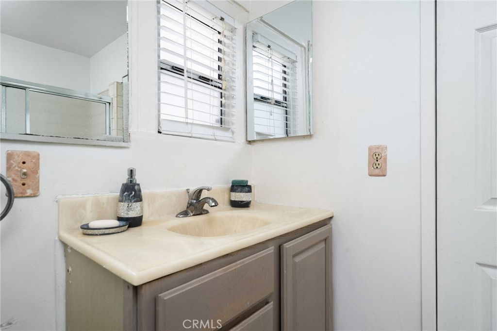 1493 Whitefield Property Photo 20