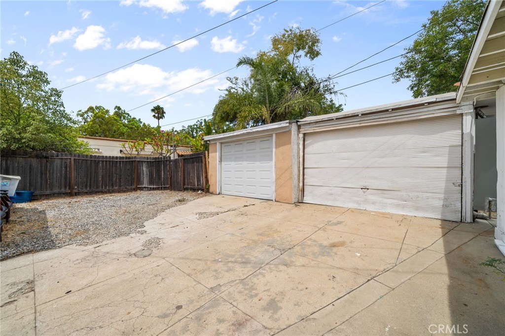 1493 Whitefield Property Photo 25