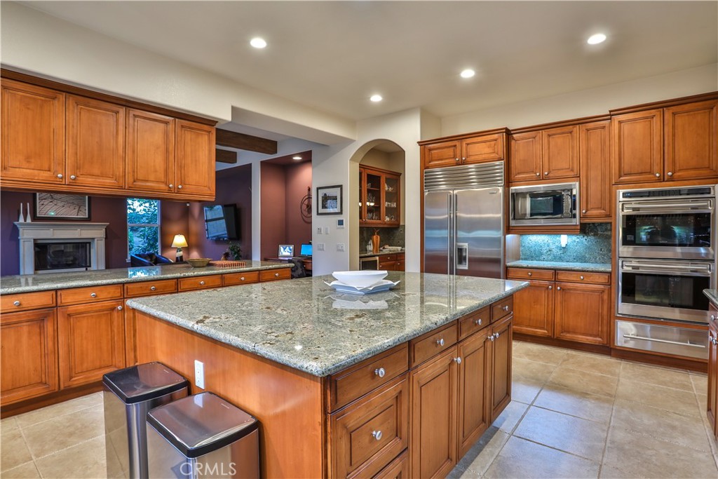 13052 Via Tesoro Drive Property Photo 15