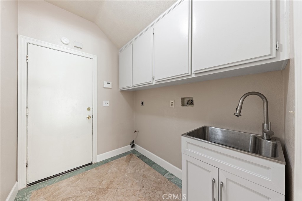 2460 Valley View Drive Property Photo 44
