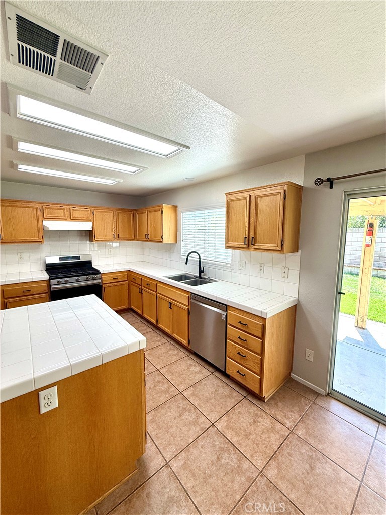 7262 Magnolia Property Photo 7