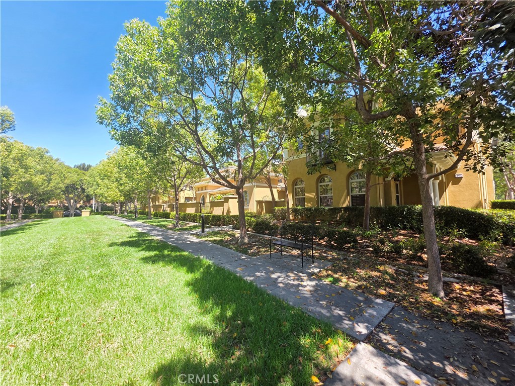 129 Chantilly Property Photo 4