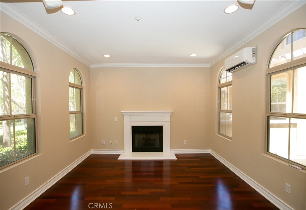 129 Chantilly Property Photo 7